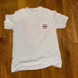 Men’s vineyard vines shirt